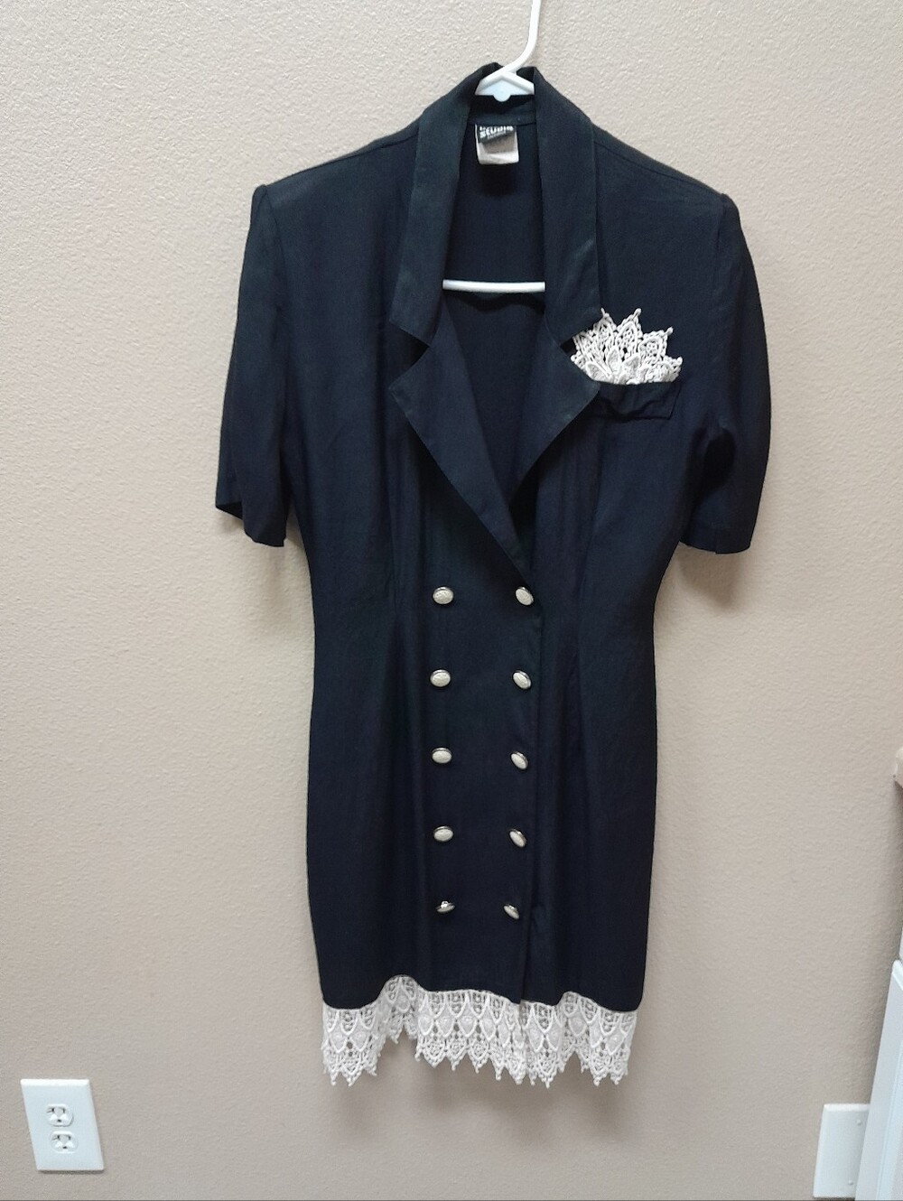 Knapp Studip Double-Breasted Black Dress with Lace Trim Size:5